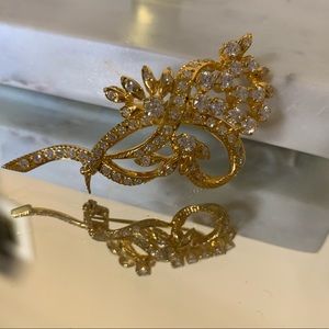 14K Yellow Gold and Dimond Brooch